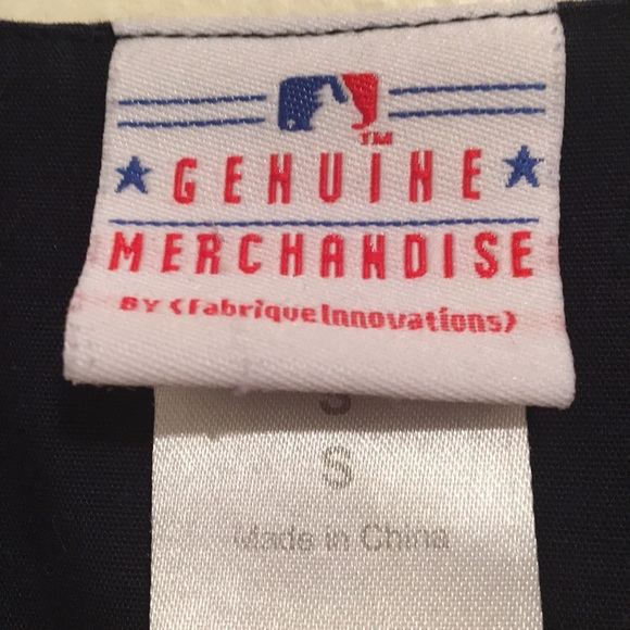 NY Yankees scrub top - Picture 3 of 3